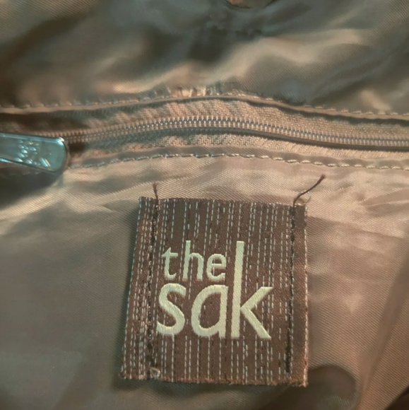 The Sak Crochet Knit Crossbody Bag Beige Boho Hobo Satchel Purse Zipper NWOT - Picture 3 of 6